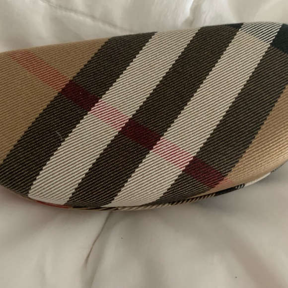 Burberry Rimless Sunglasses with case - Picture 7 of 14